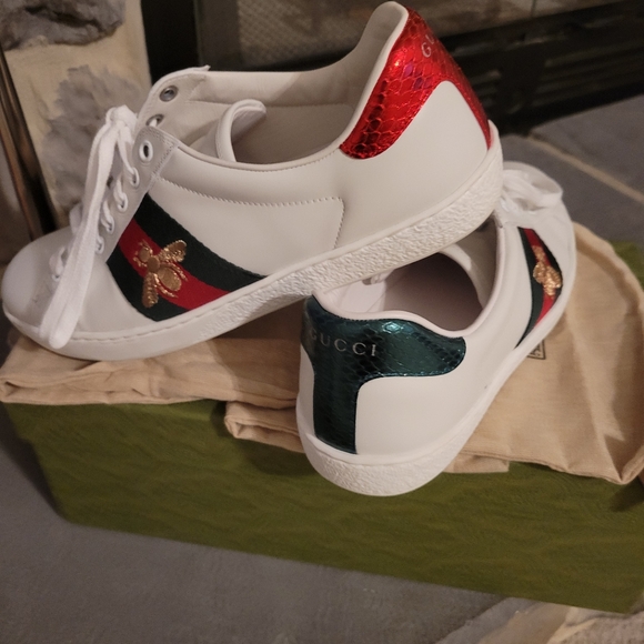 Authentic leather Gucci shoes - Picture 2 of 14